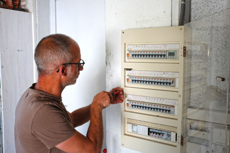 Intervention sur un tableau électrique